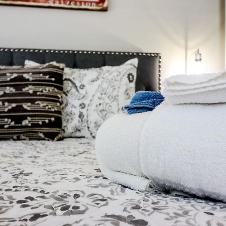 Dog-Friendly Stylish Super Cozy Home Fabulous Patio And Perfect Location 갤버스턴 외부 사진